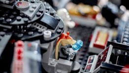 Dark Falcon LEGO STAR WARS Set Reveals Darth Jar Jar and Beach Luke Minifigures