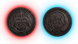 STAR WARS Oreos’ Sugar Crystal Creme Is Galactically Good—A Cookie Review