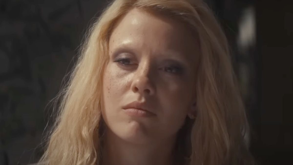 Mia Goth as Maxine Minx looks upset in MaXXXine