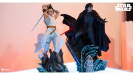 Rey and Kylo Ren Make Their Sideshow Collectibles Deluxe Figures Debut